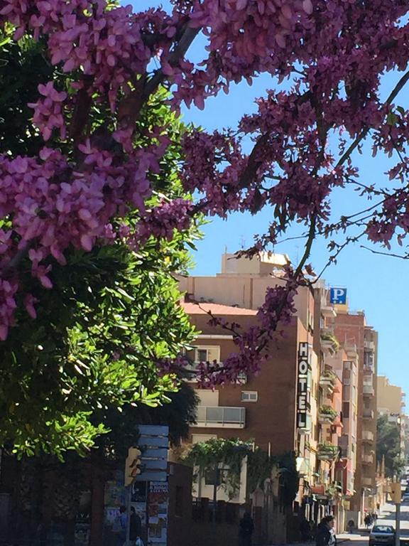 Hotel Cosmos Tarragona Bagian luar foto