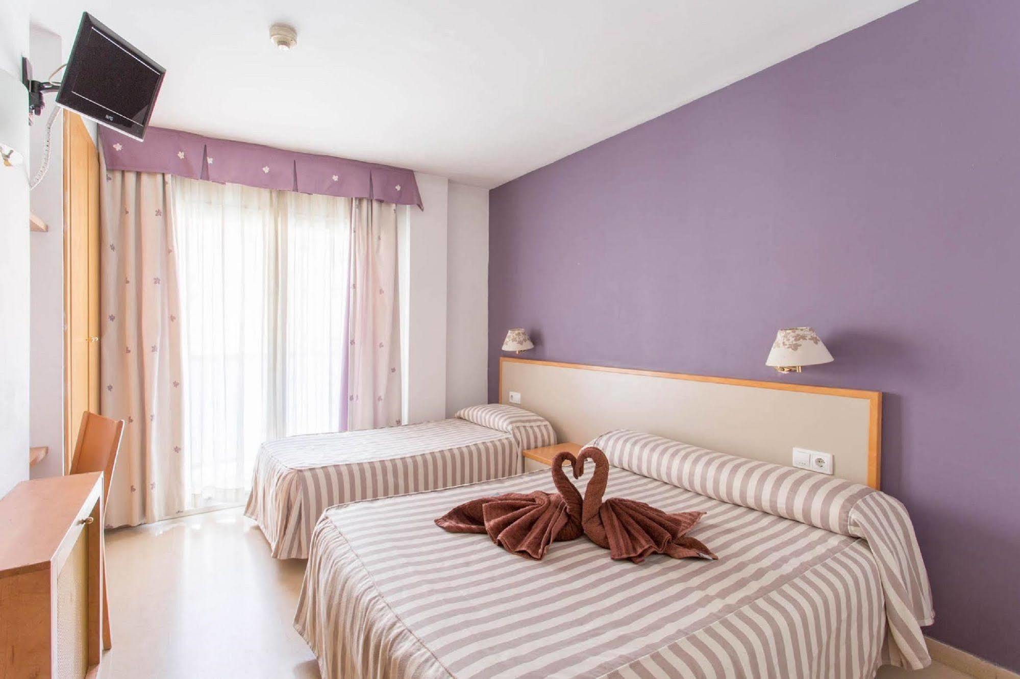 Hotel Cosmos Tarragona Bagian luar foto