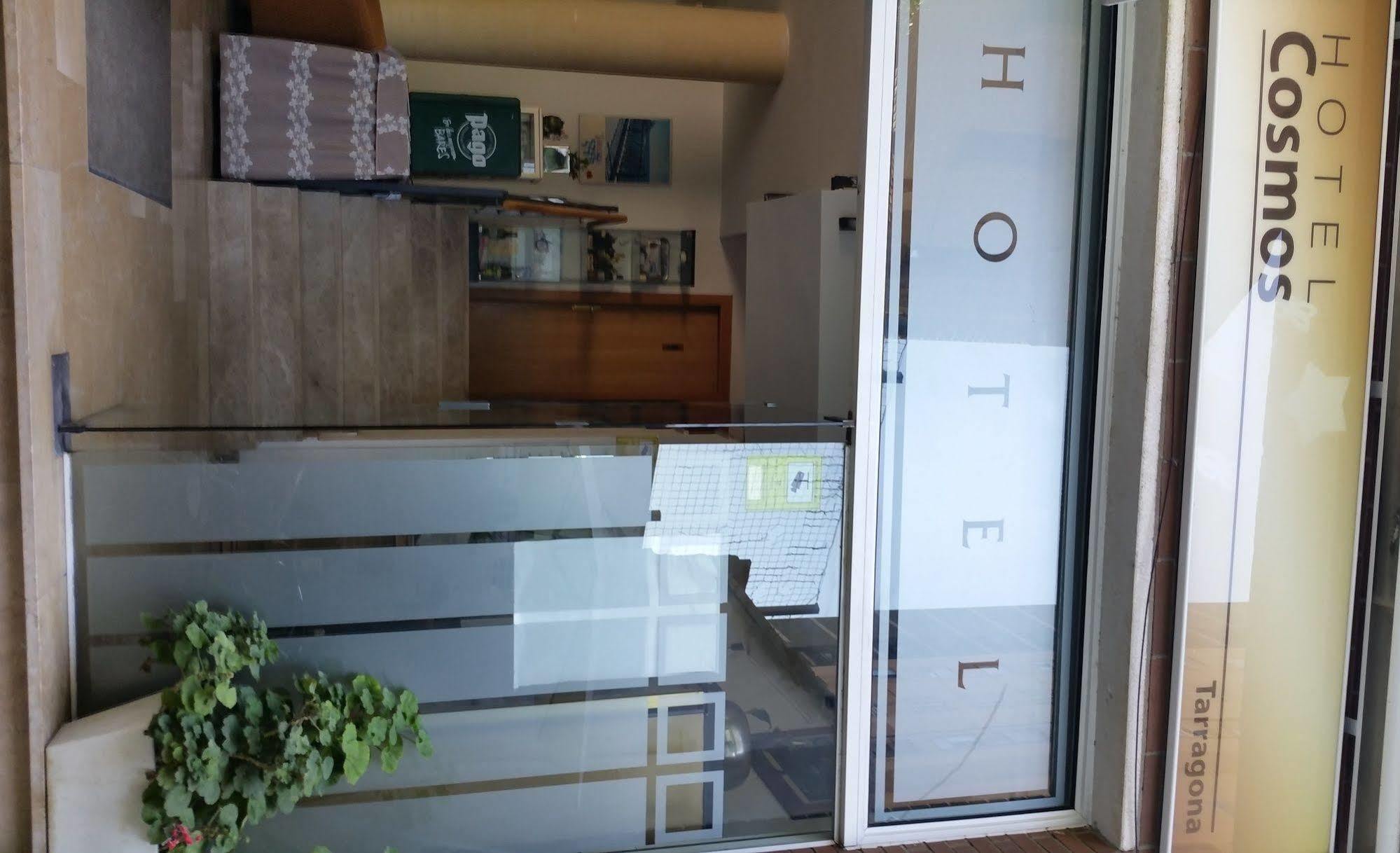 Hotel Cosmos Tarragona Bagian luar foto